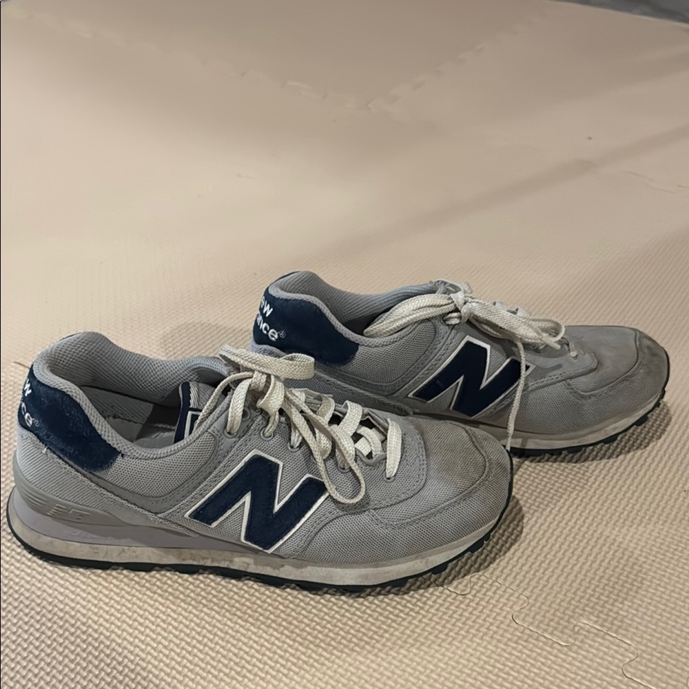 New Balance Women’s Gray and Blue Sneakers